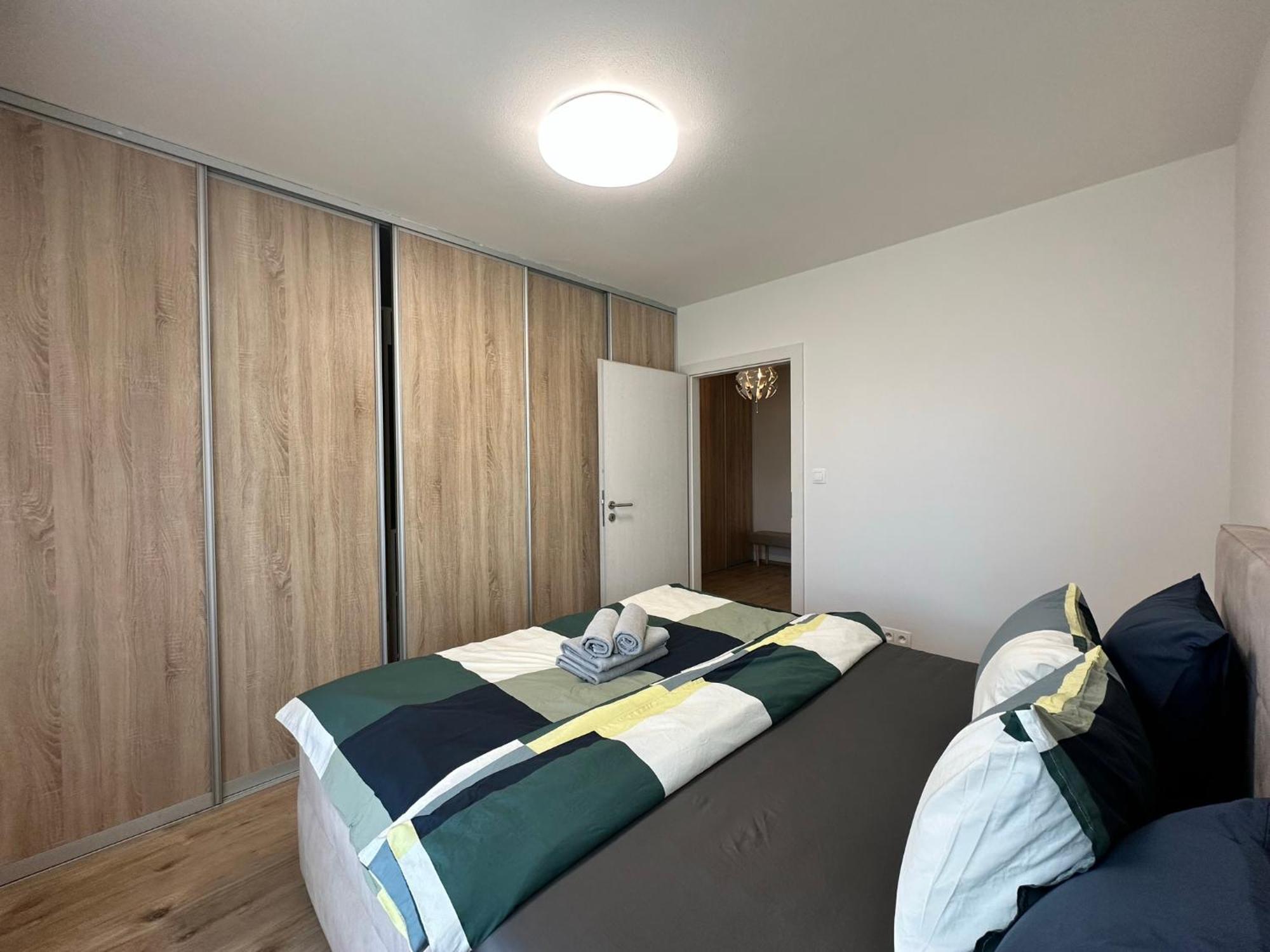 Novozariadeny Apartman Pri Starom Moste Bratislava Luaran gambar